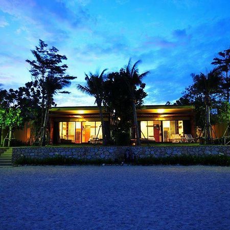 Capstone Resort Haad Chao Samran Buitenkant foto